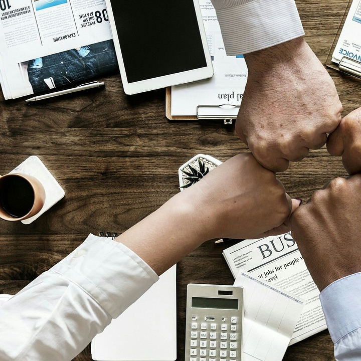 trader office finance gold